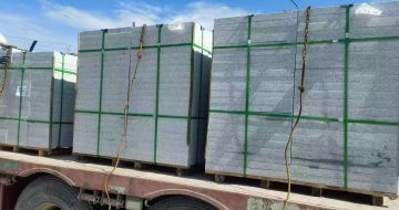 驻马店 芝麻白花岗岩地铺石装车日常