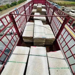 驻马店 黄金麻花岗岩荔枝面，光面毛板装车完成