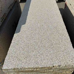 驻马店 黄金麻花岗岩荔枝面毛板，半成品