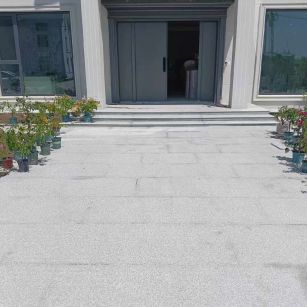 驻马店 芝麻白花岗岩地铺石地面铺装