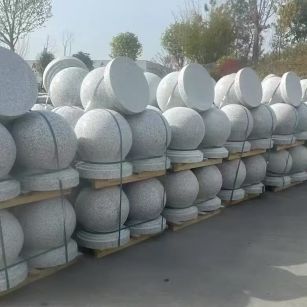 驻马店 白麻花岗岩石材圆球，石球，挡车球，隔离球，景观石球，风水球等