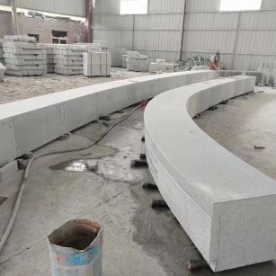 驻马店芝麻白花岗岩石板材 园林光面弧形坐凳