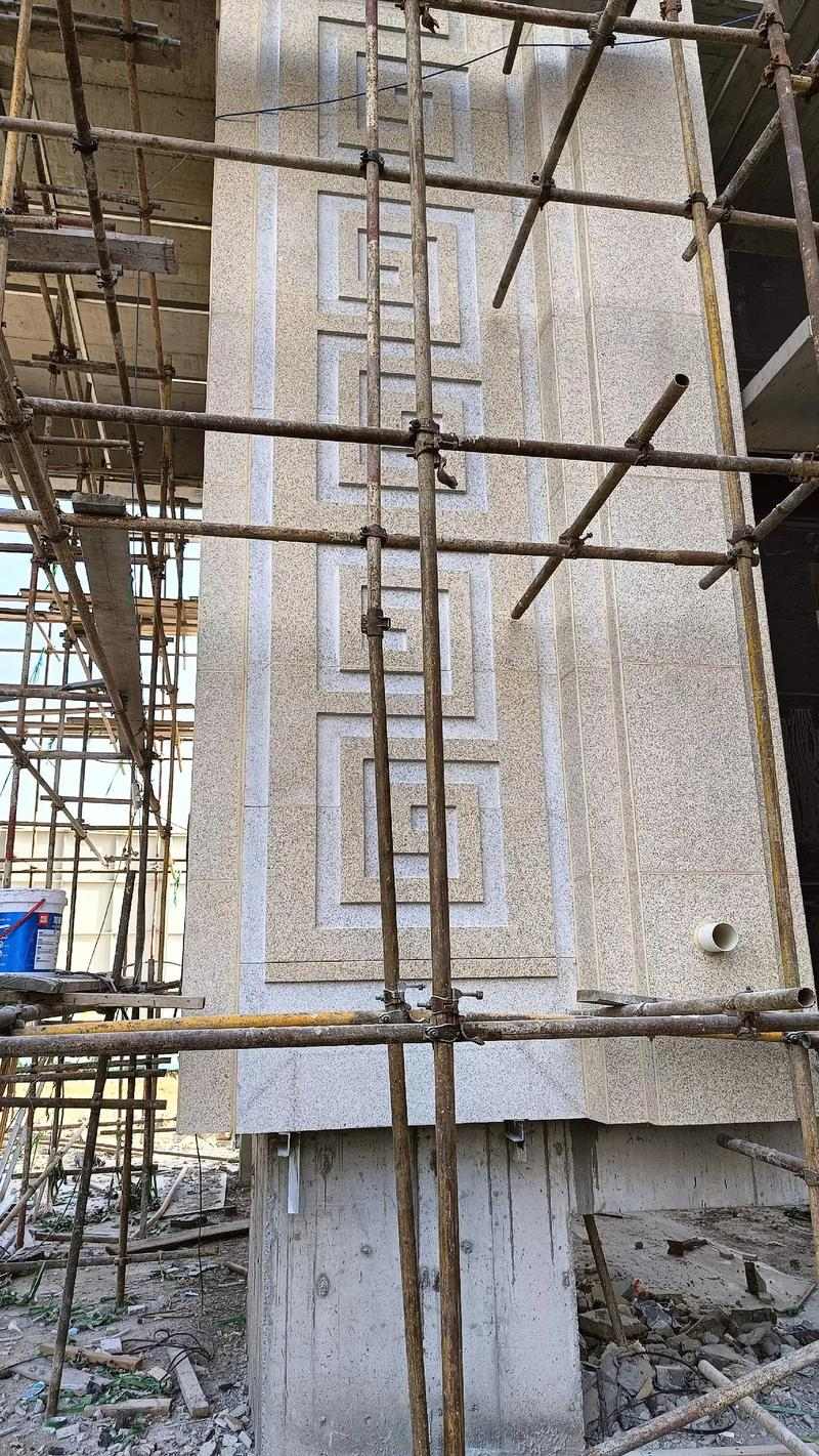 驻马店 黄金麻花岗岩别墅外墙干挂回纹造型效果