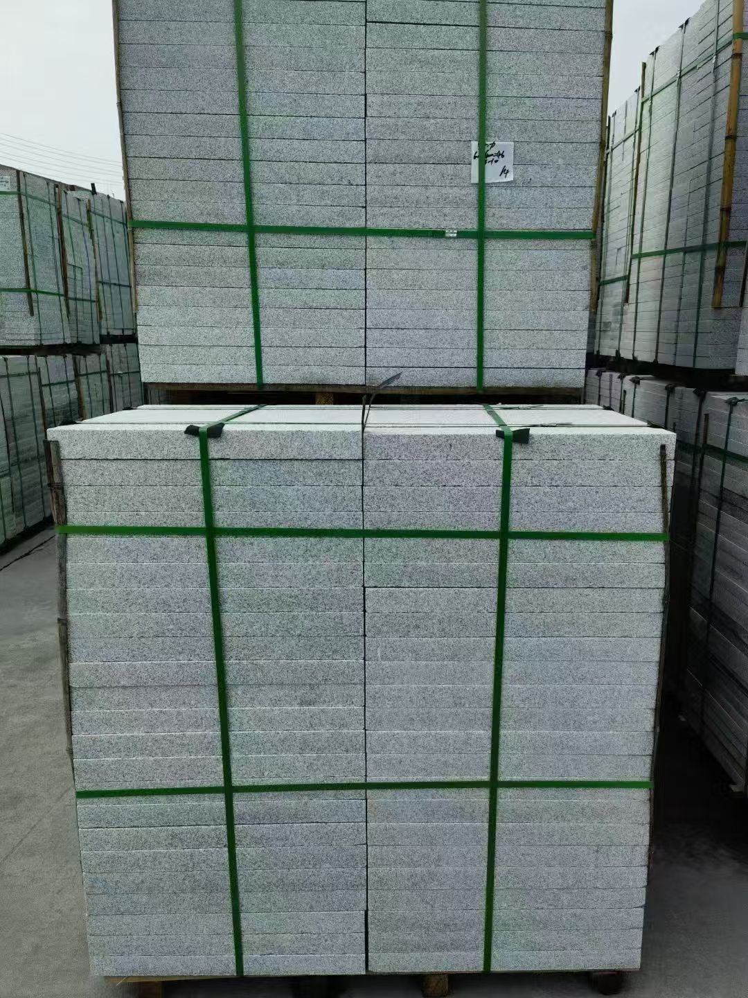 驻马店 芝麻白火烧，园林广场市政工程地铺石，1.8~5.0厚均有现货