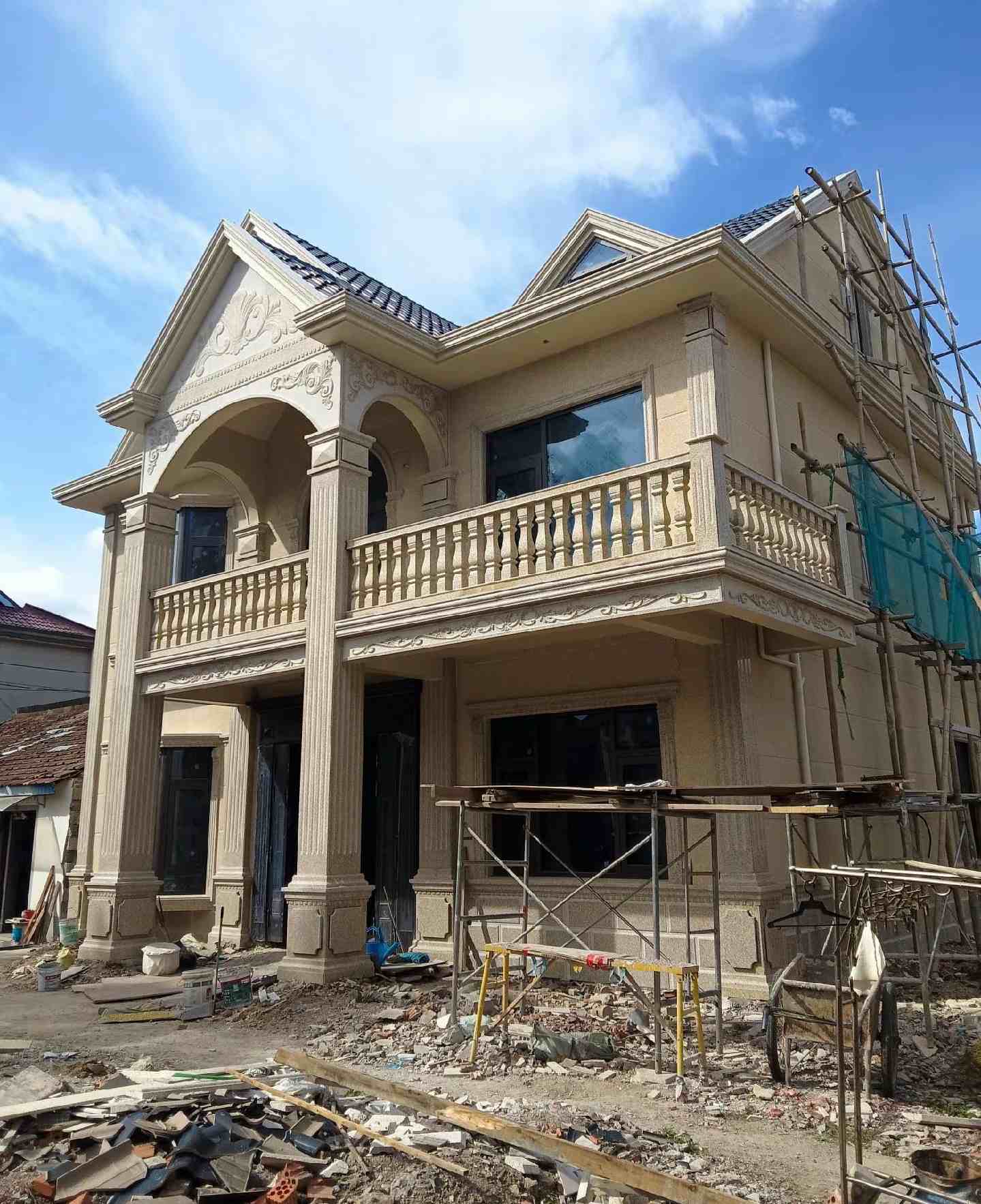 驻马店 黄金麻花岗岩石材私人别墅雕花门楼柱阳台栏杆