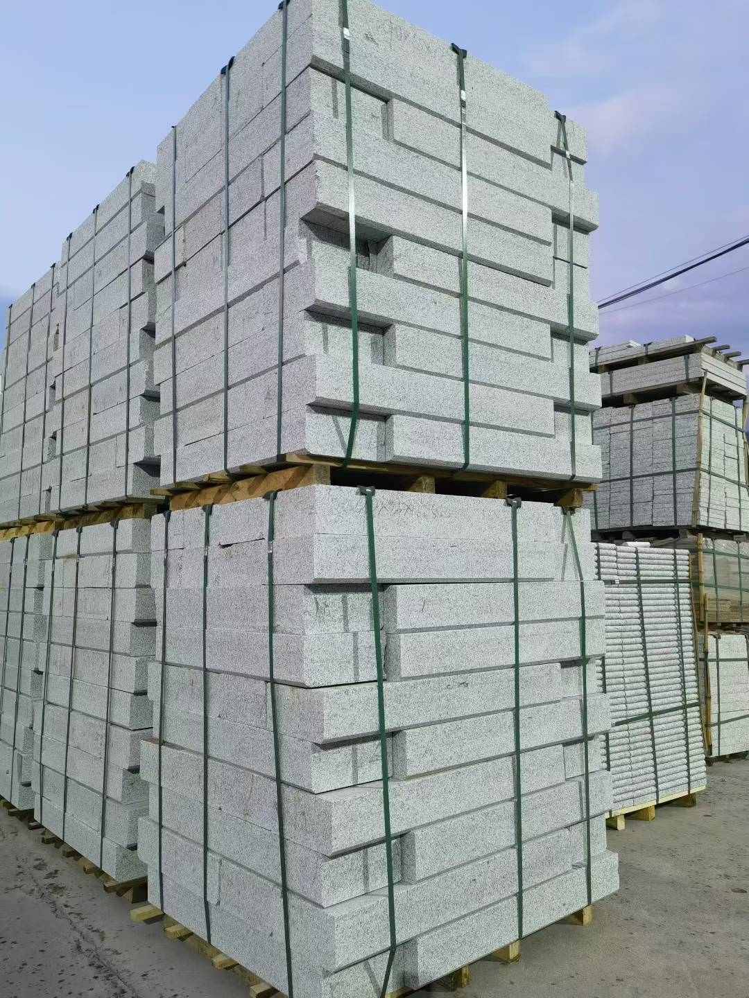 驻马店 芝麻白花岗岩路沿石，路缘石，路肩石，道牙，立缘石，马路牙子，街沿石，侧石等