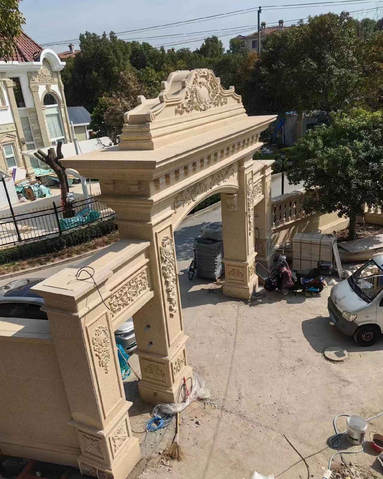 驻马店 黄金麻荔枝面花岗岩别墅门楼