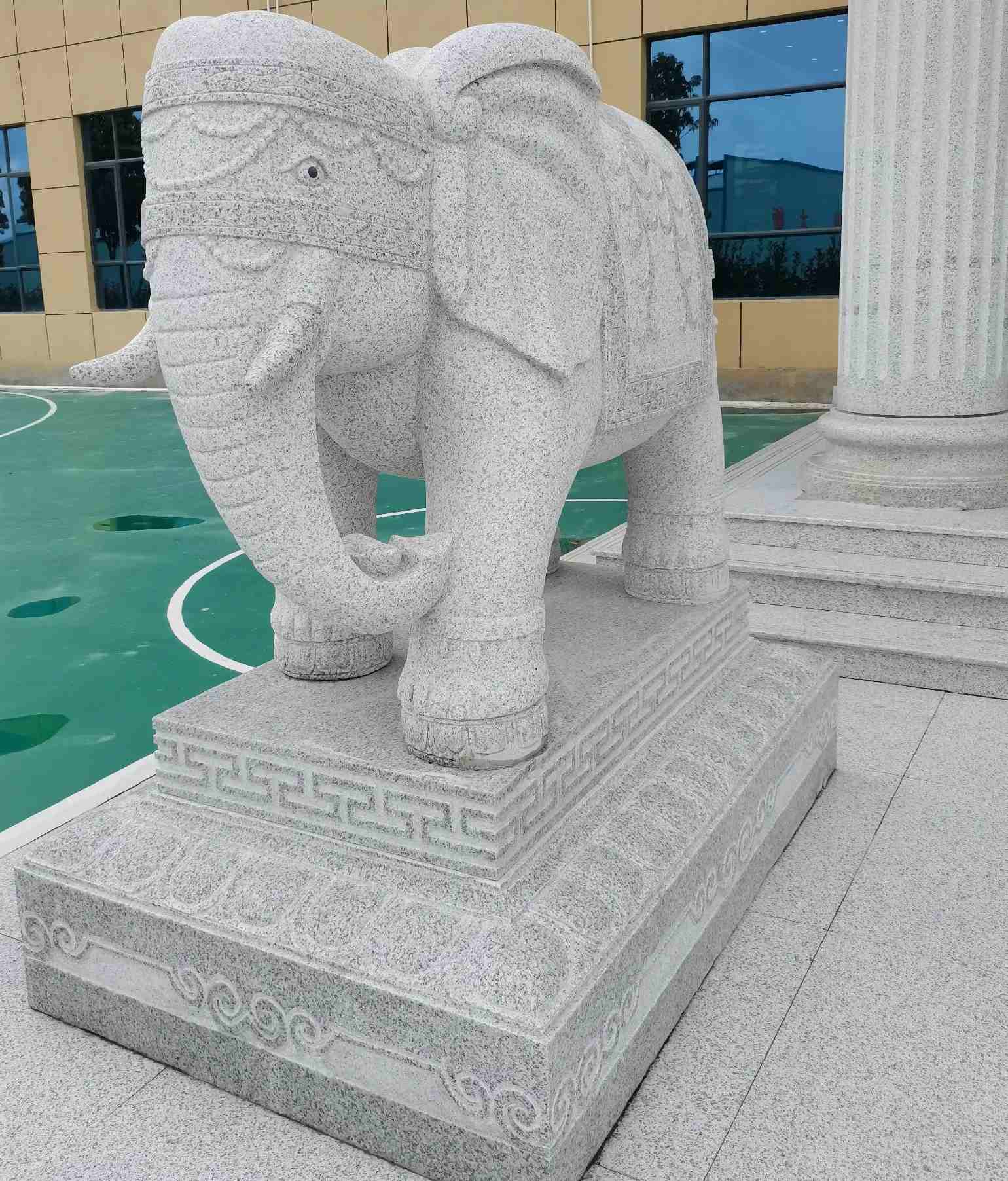 驻马店 白麻花岗岩动物异形石雕-大象