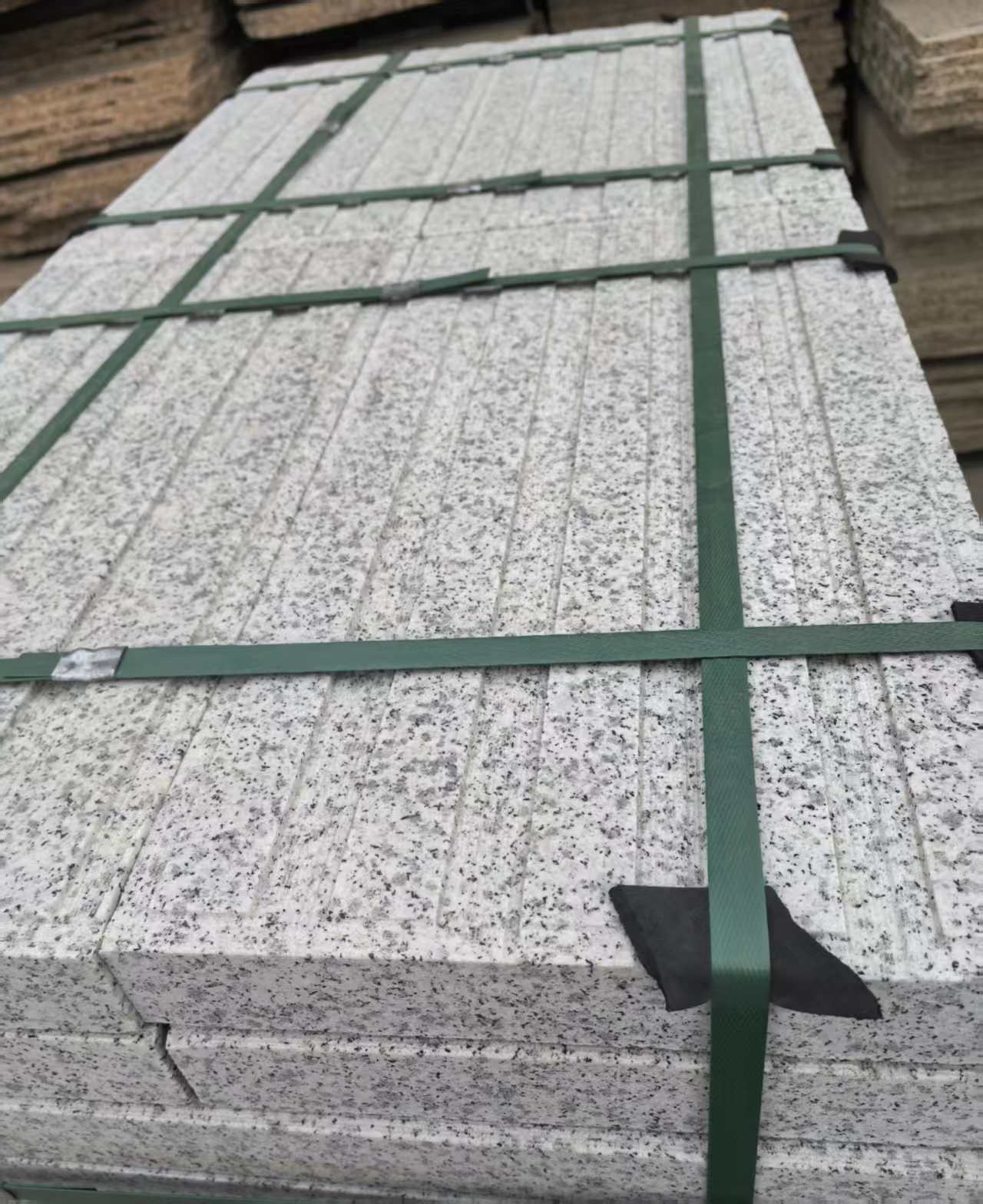 驻马店 白麻花岗岩直行盲道石，盲条，地铺石