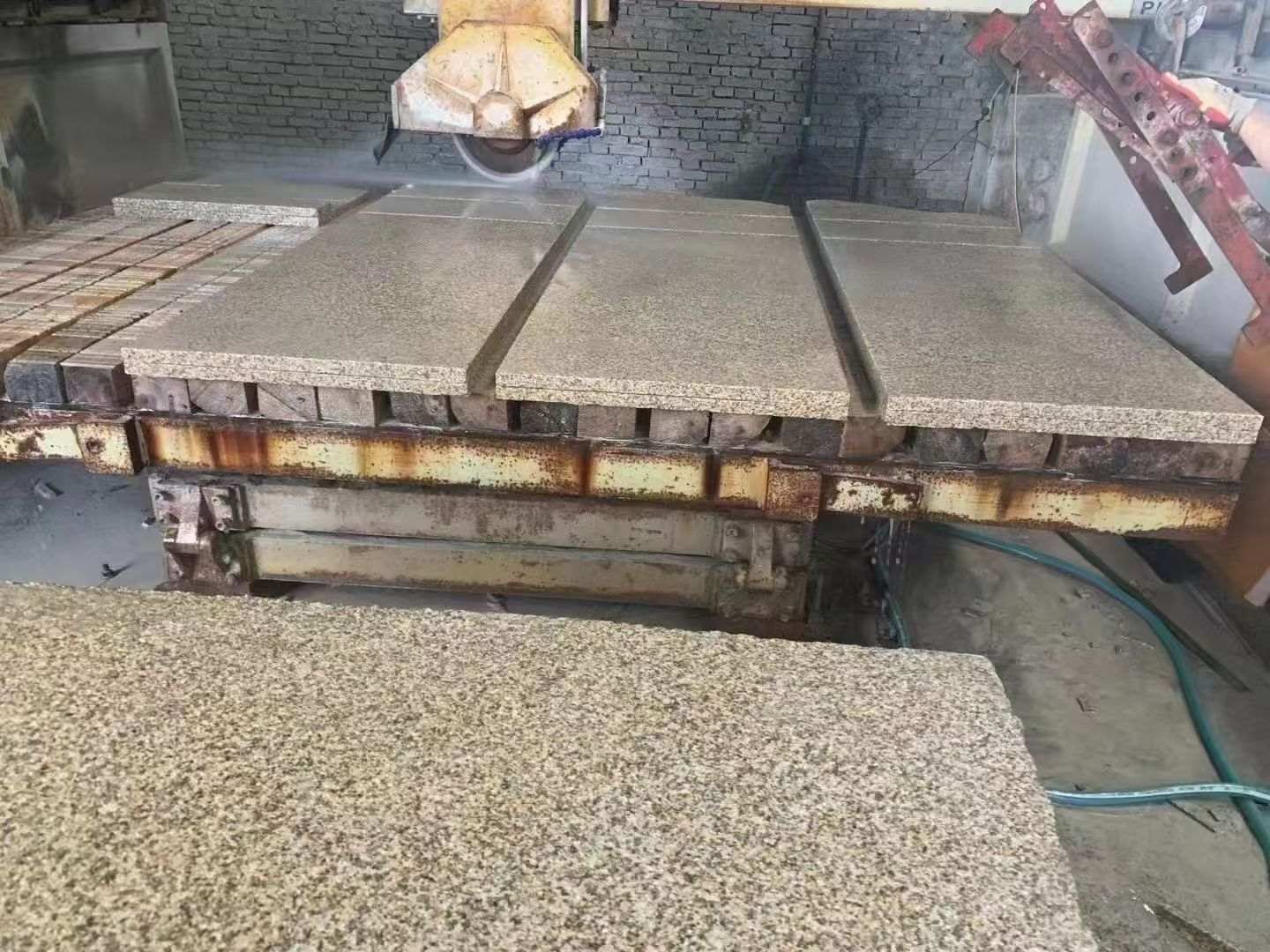 驻马店 黄金麻荔枝面成品板加工