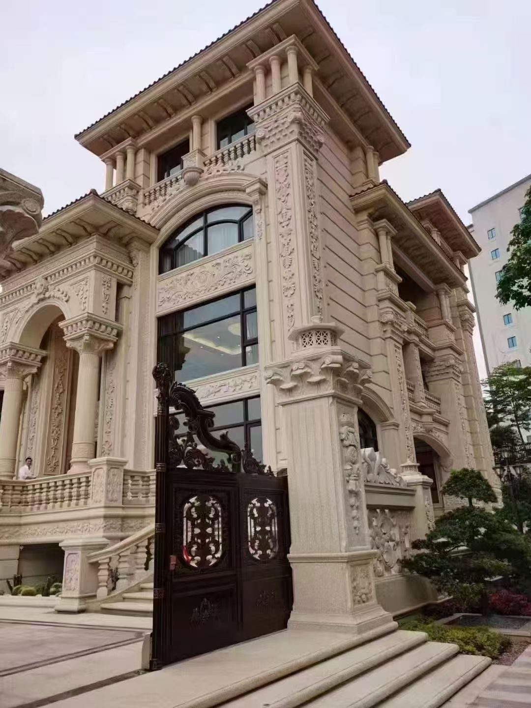 驻马店 黄金麻花岗岩别墅外墙干挂效果展示