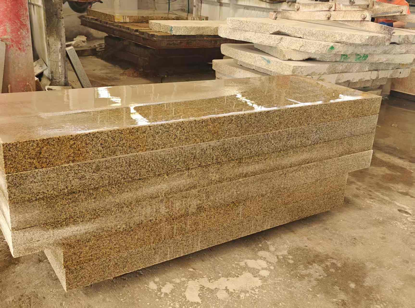 驻马店 黄金麻栏杆料半成品加工中